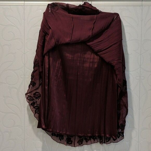 Tahari Women's Burgundy 100% Silk Skirt with Embroidery Size M - Picture 3 of 6